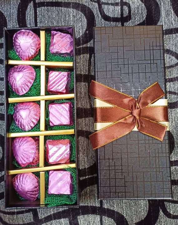 10 Chocolates Small Packs